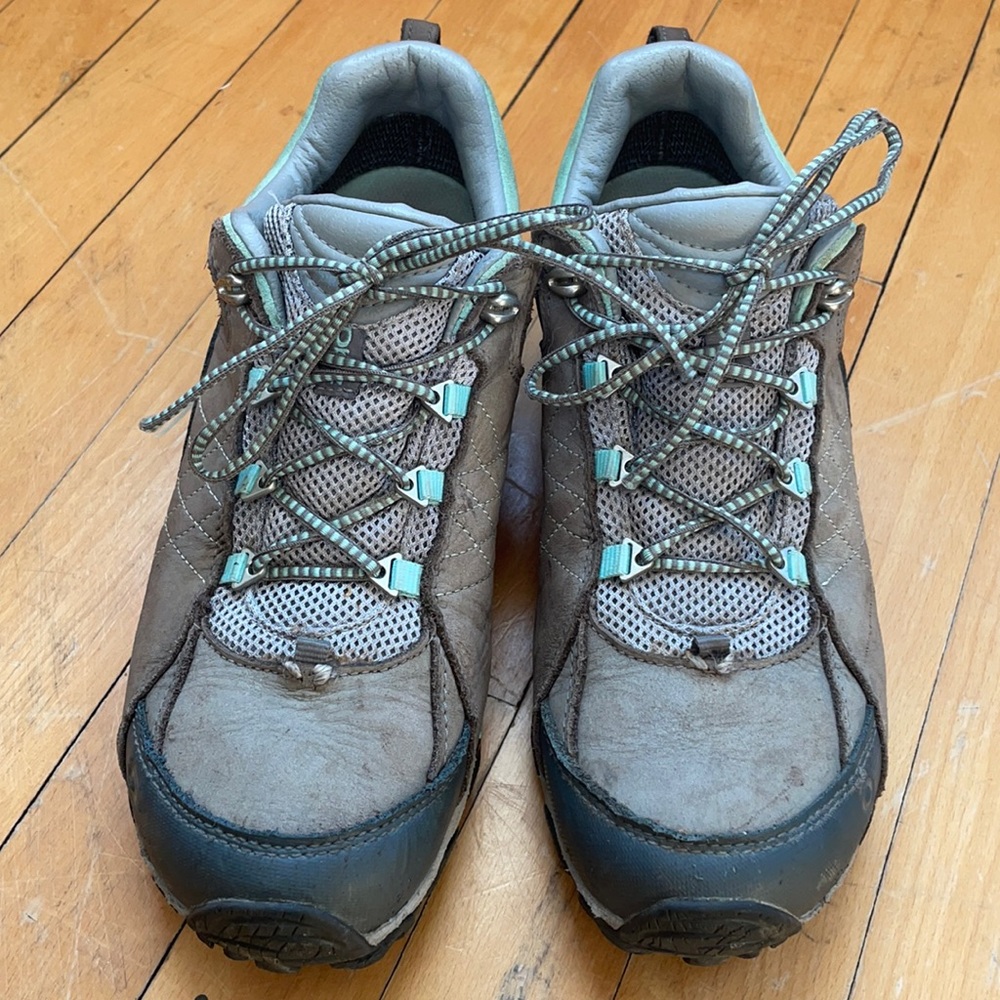 Oboz waterproof hiking shoes, women’s 9